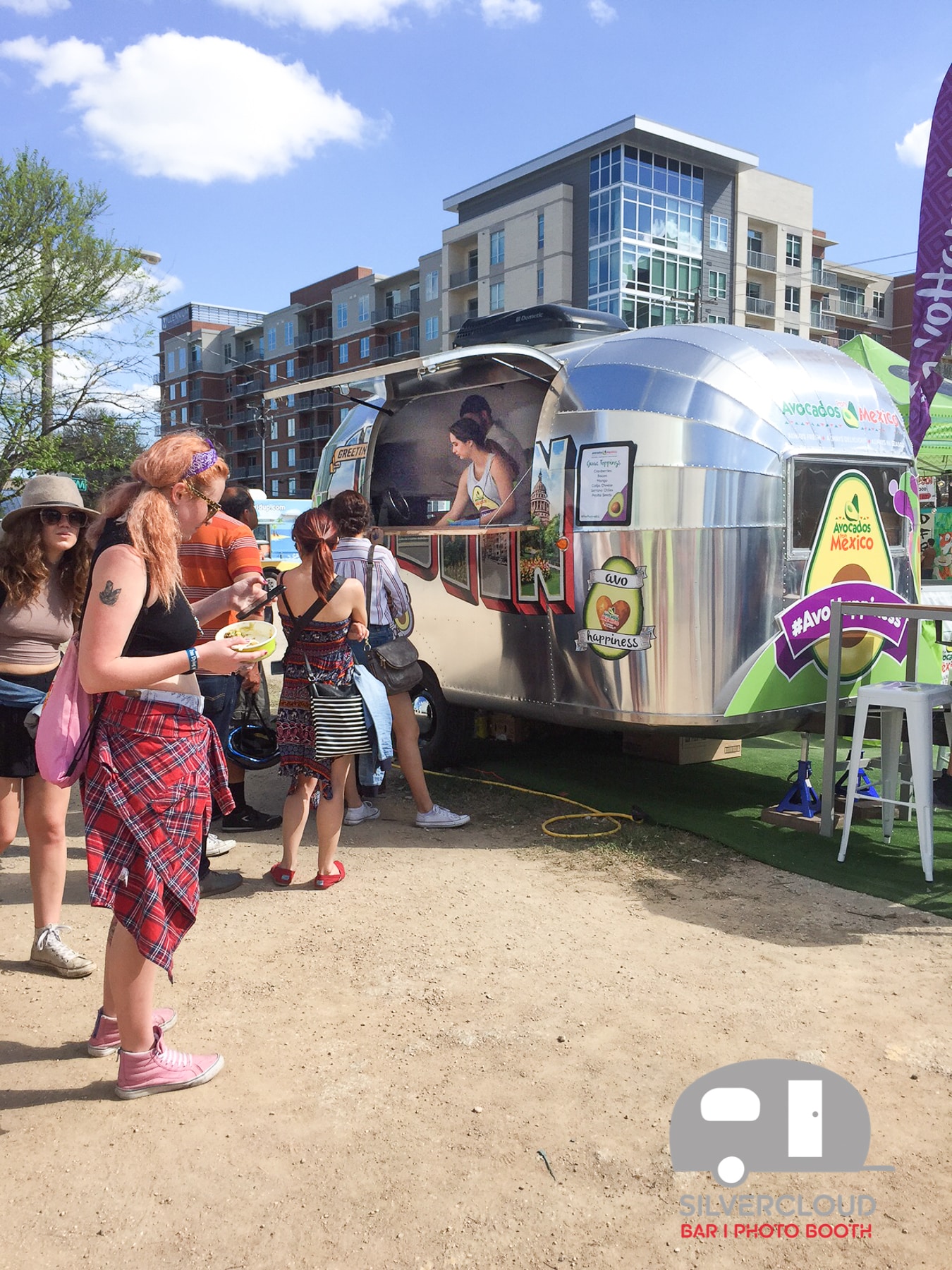 Airstream Mobile Bar Rental For Weddings & Events l Silvercloud